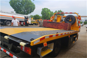 兴文附近拖车电话号码服务